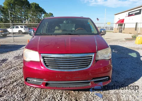 2014 Chrysler Town & Country Limited z USA, uszkodzony, nr VIN 2C4RC1GG0ER113581